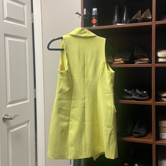 Yellow “Fletch” sleeveless suit dress - Picture 4 of 4
